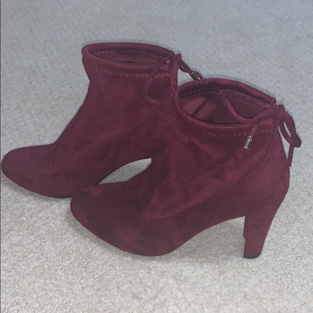 Maroon booties with tie in the back!